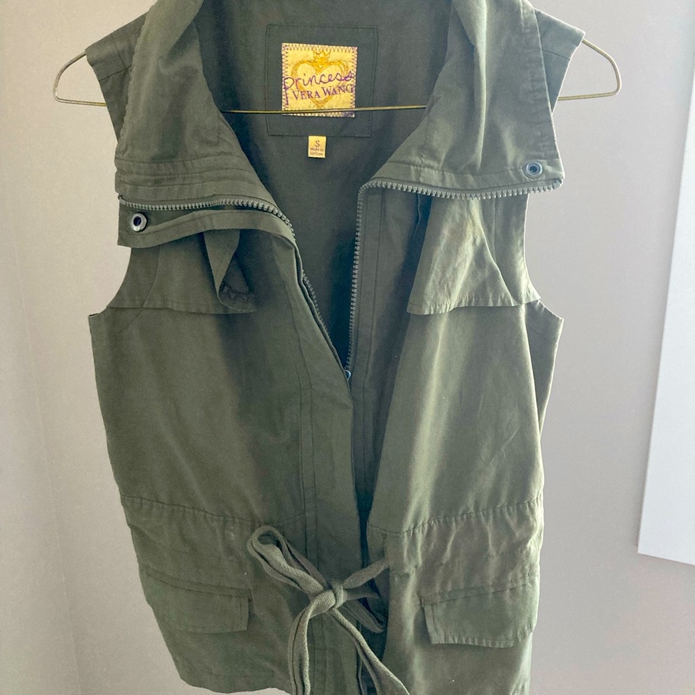 Vera wang vest